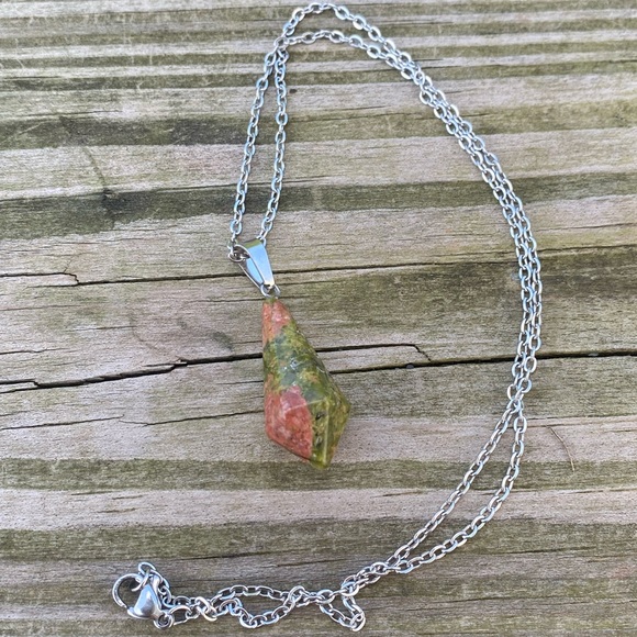 Unakite natural stone hexagon pendulum necklace - Picture 2 of 7
